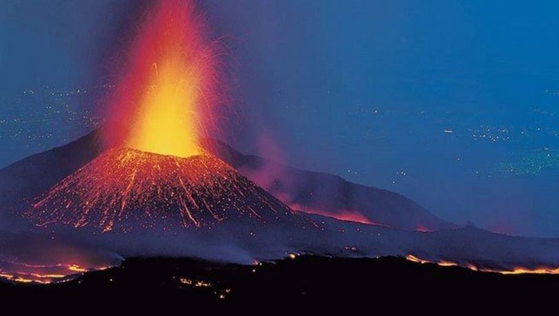 Etna Yanardağı, son bir haftada 6 kez faaliyete geçti