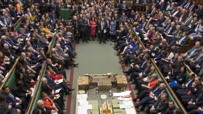 İngiltere Parlamentosu: Hükümet AB den erteleme istesin