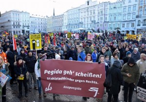 Avusturya da PEGIDA ya Anti-PEGIDA engeli!