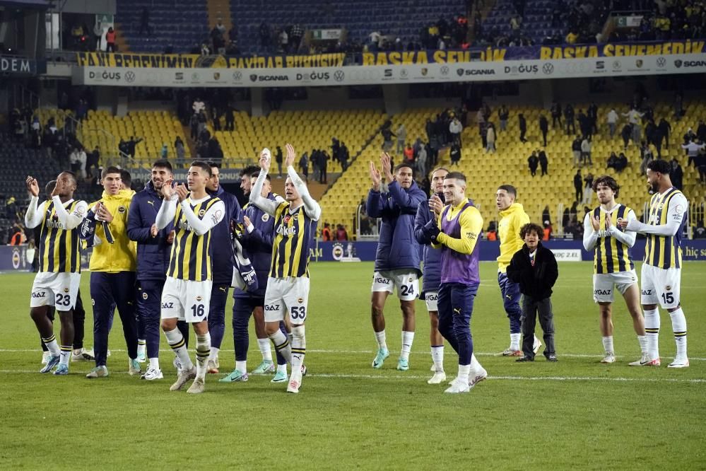 Fenerbahçe-Sivasspor maçının ilk 11 leri