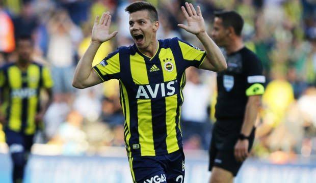 Fenerbahçe de ayrılık bekleniyor