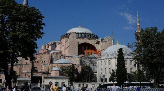 Ayasofya da gizemli belgeler bulundu!