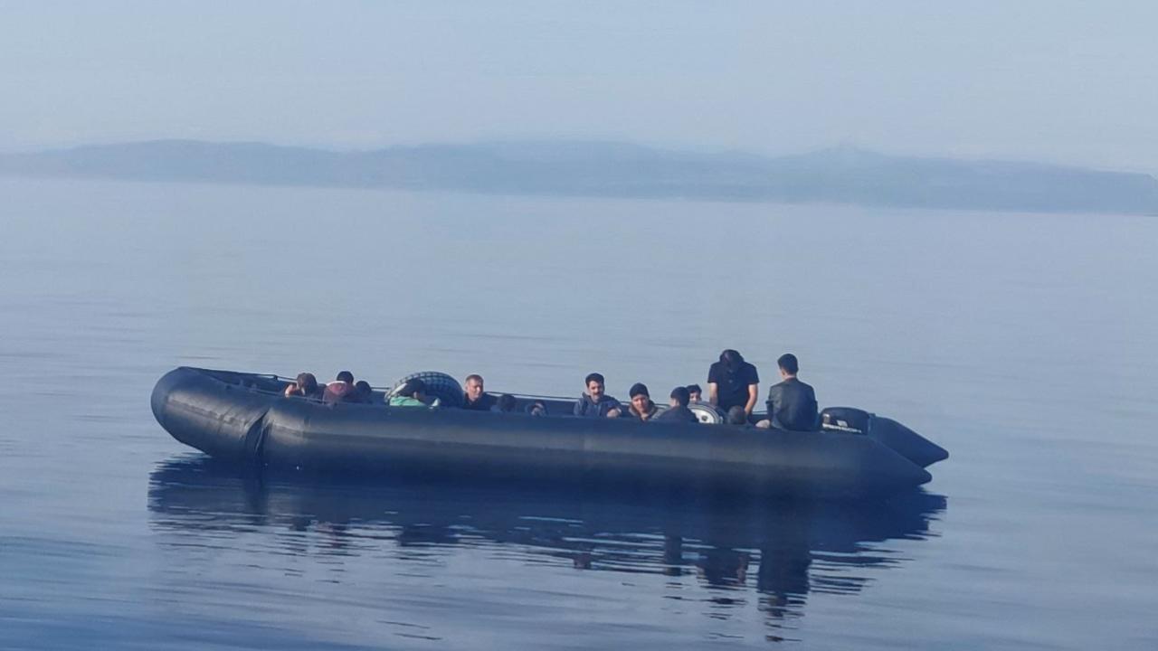 Çanakkale de 42 düzensiz göçmen kurtarıldı