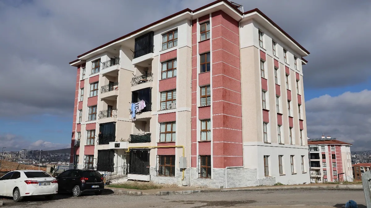 Evine yerleşen depremzede: Bakan Kurum bizi yalnız bırakmadı