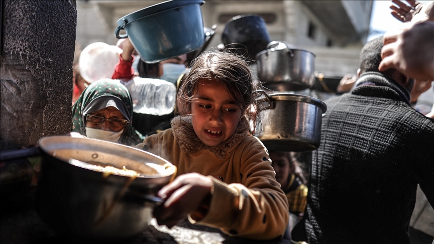 Gazze de çocuklar açlıkla mücadele ediyor