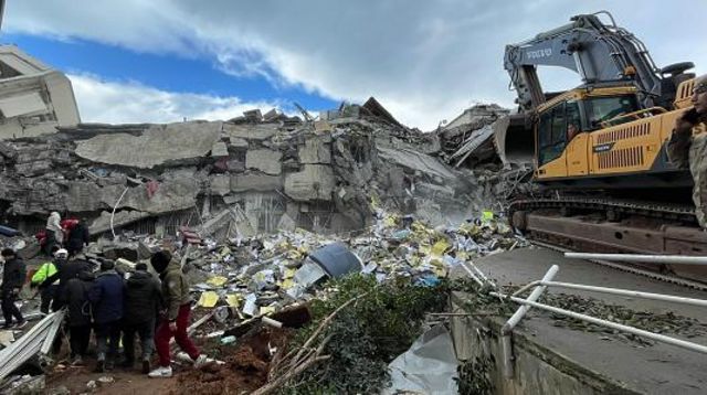 Deprem bölgelerinde yağmaya karşı sıkı denetim