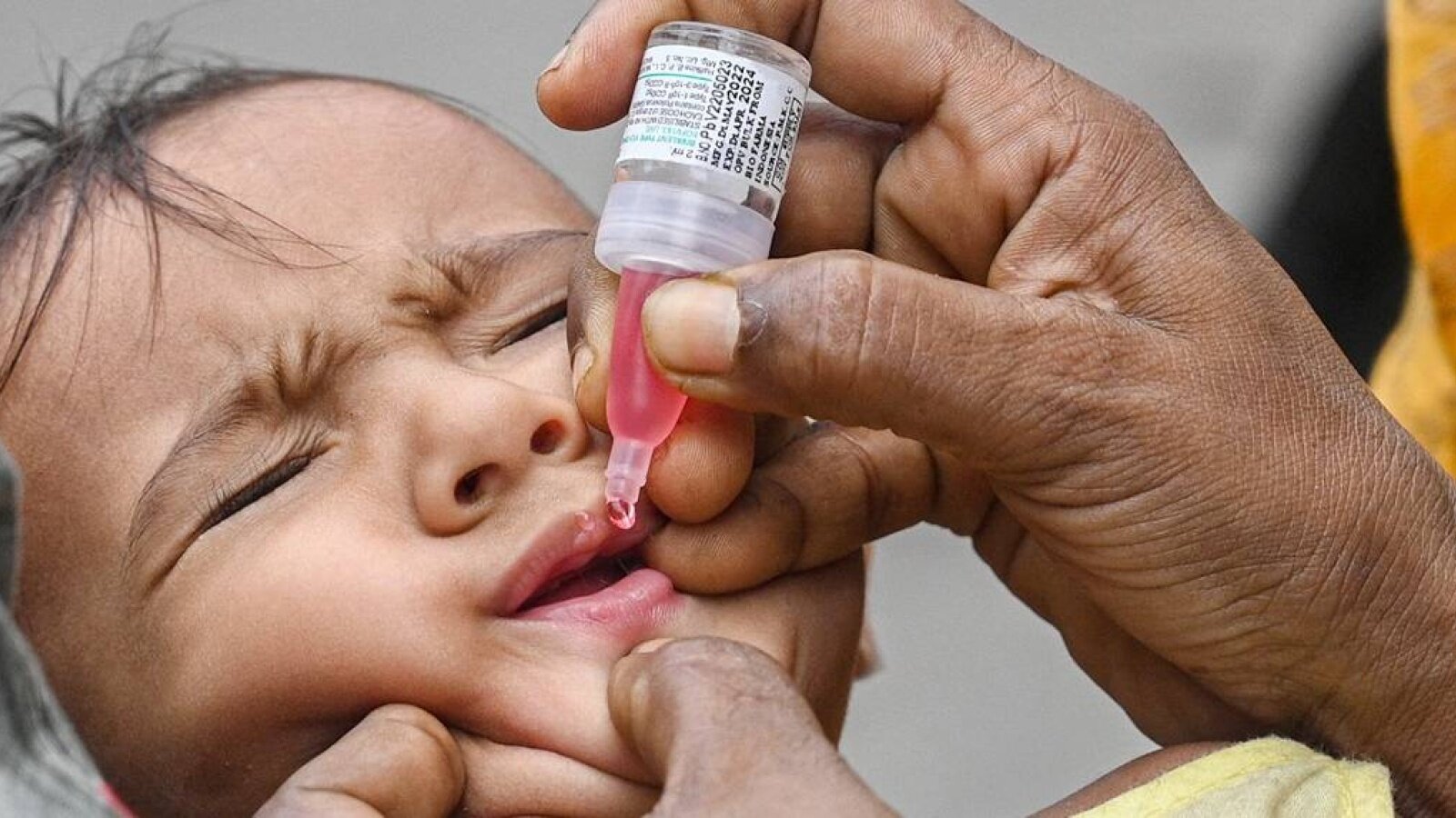 2,3 milyon çocuğa çocuk felci aşısı yapıldı!