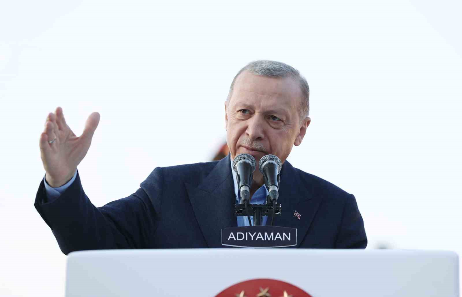 Cumhurbaşkanı Erdoğan: Birileri fitne çıkarmak için zırvalıyor!