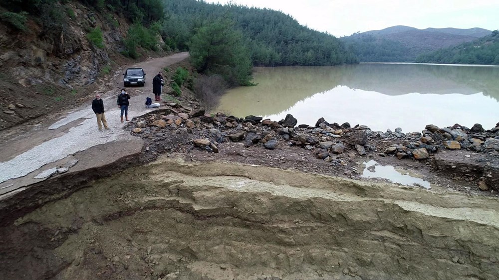 İzmir de 30 ev boşaltıldı