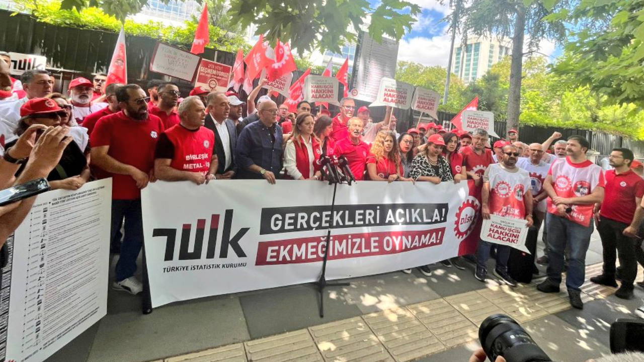 DİSK ten TÜİK önünde protesto