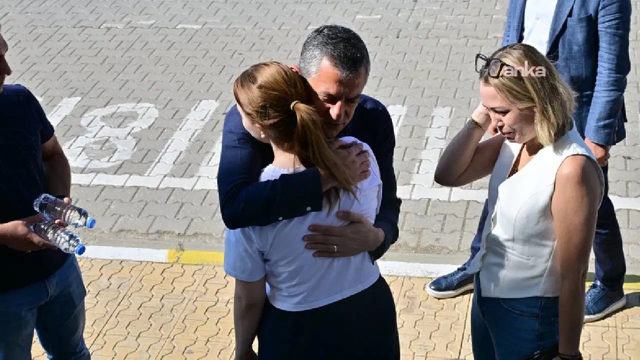 Özgür Özel den Nehir Zeyrek e destek