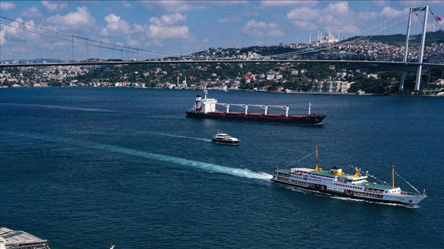 İstanbul Boğazı trafiğe kapatıldı