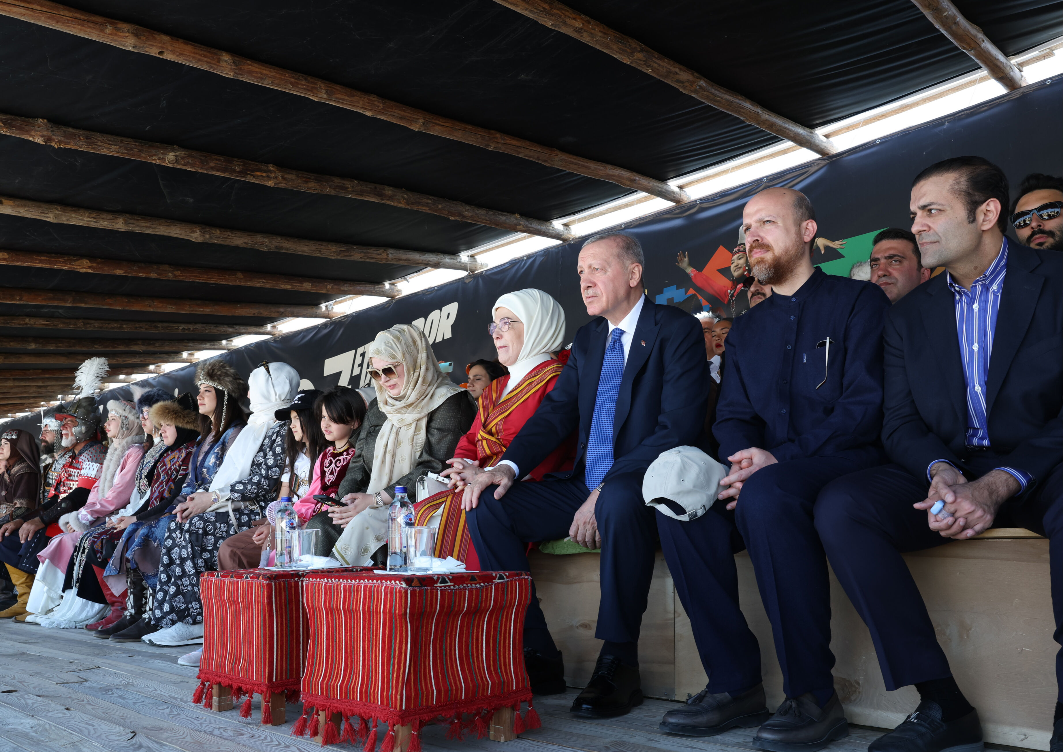 Cumhurbaşkanı Erdoğan ayakta alkışladı