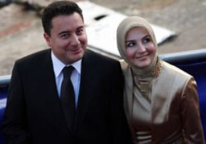 Bayan Babacan Bunu Okuyor: