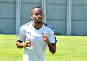 Bursaspor da Bakambu şoku!