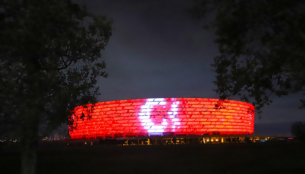 Bakü de Ay-Yıldız renkleri