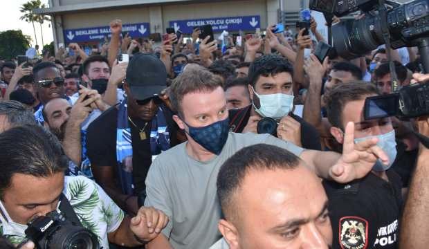 Balotelli ye Adana’da coşkulu karşılama!