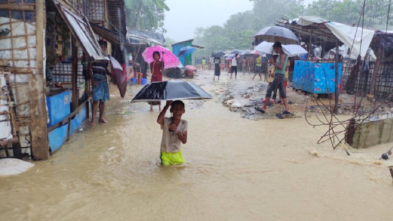 Bangladeş te sel nedeniyle ölenlerin sayısı 27 ye yükseldi