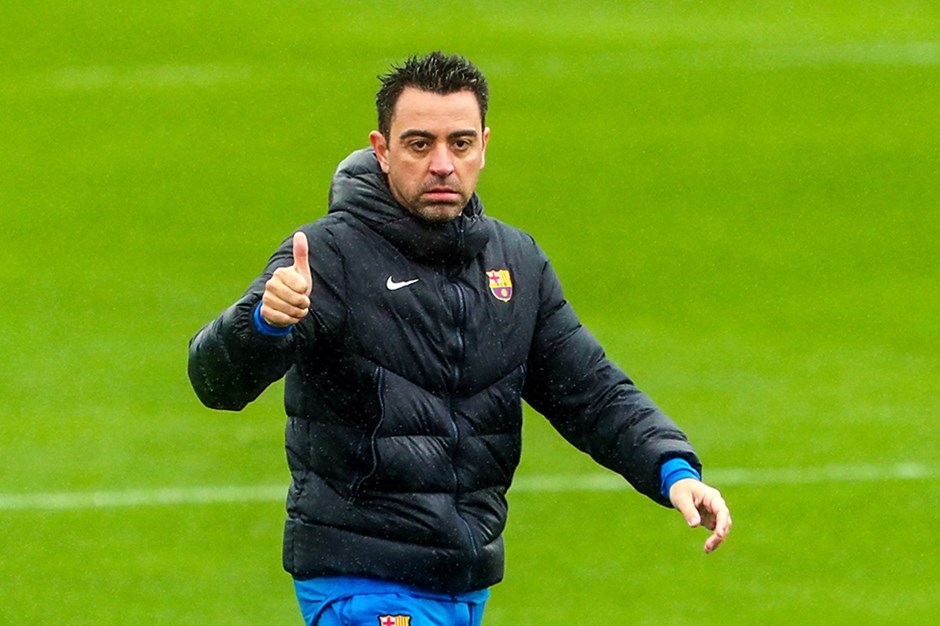 Xavi 5 ismin biletini kesti!