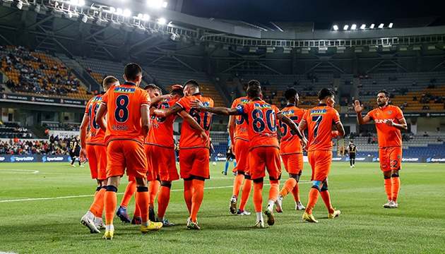 Başakşehir, Hearts e konuk olacak!