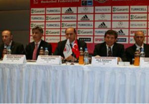 Mehmet Okur Kadroda Yok!