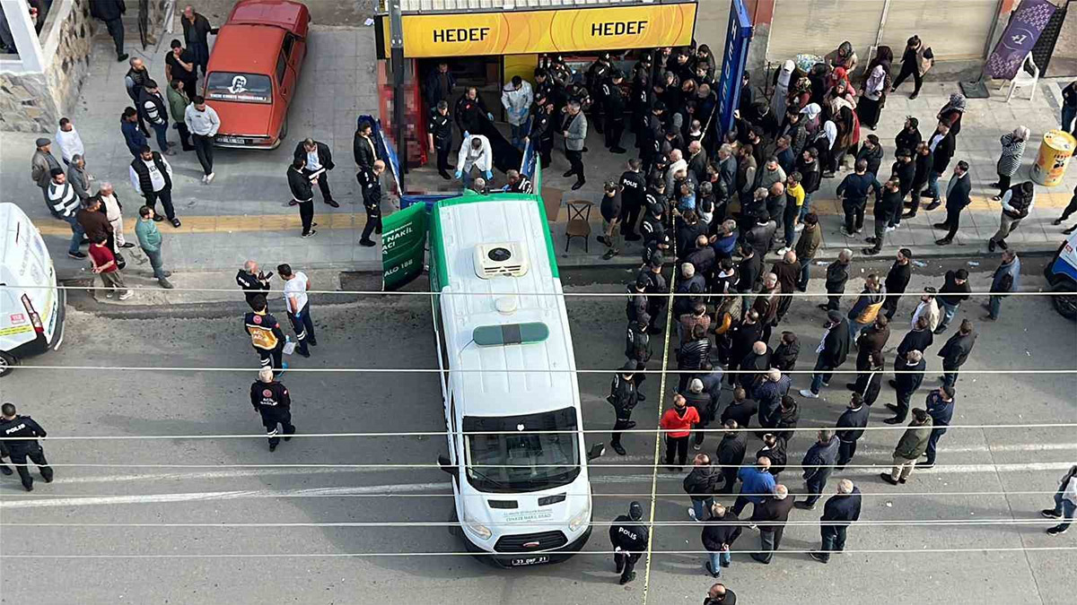 Mersin de dehşet! 3 kişiyi öldürdü