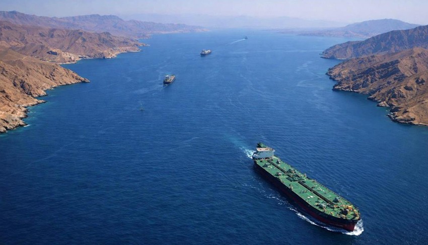 Basra Körfezi'nde yüzlerce gemi hala mahsur
