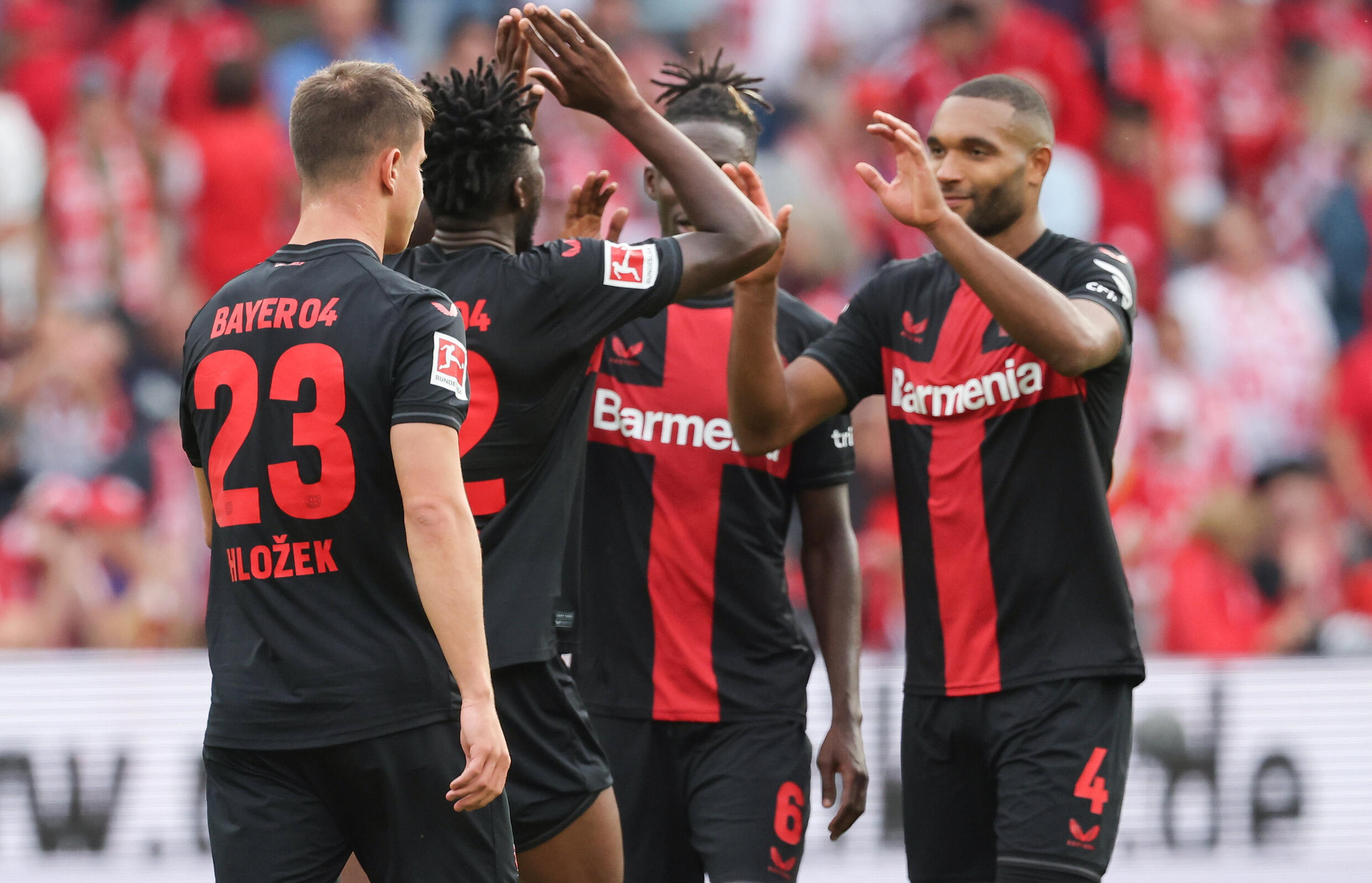 Xabi Alonso Almanya da durdurulamıyor! Bayer Leverkusen namağlup lider...