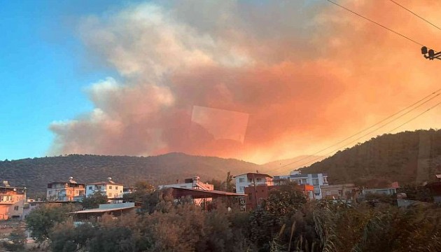 Mersin'de korkutan yangın