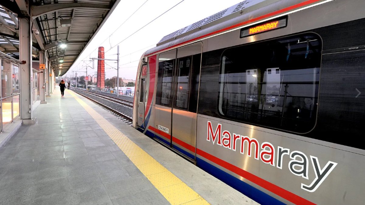 Marmaray da seferler gecikti