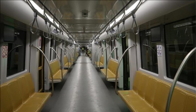 Yangın metro seferlerini aksattı