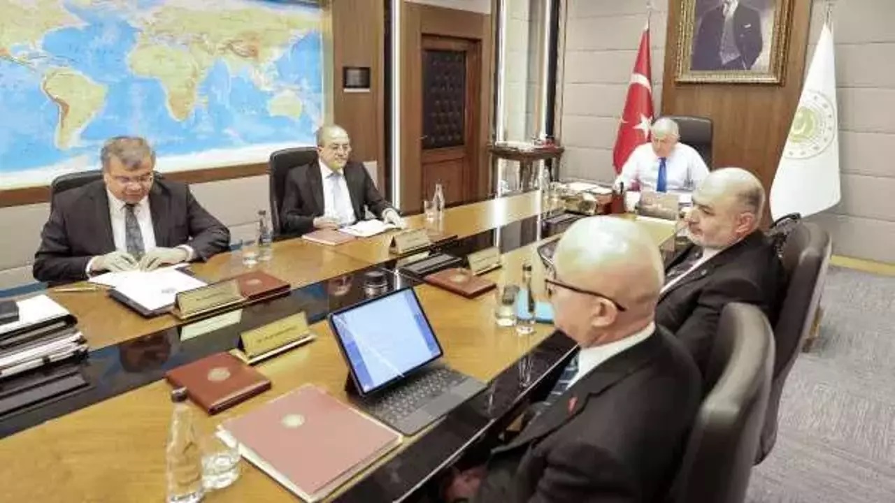 Bakan Güler den kritik toplantı