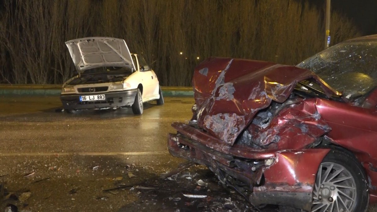 Bursa da feci kaza: 6 yaralı!