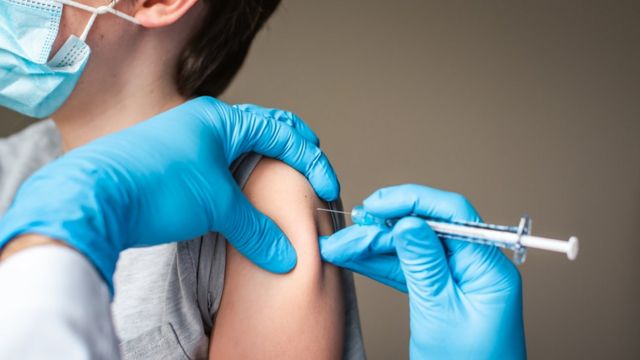 Aşı yaptırmayan çocuklar okula alınmayacak