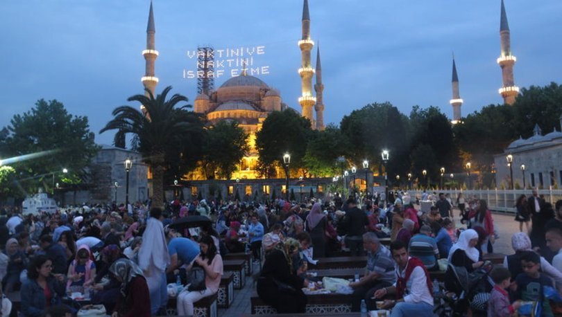 2 Nisan Cumartesi iftar saat kaçta? İşte il il iftar saatleri...
