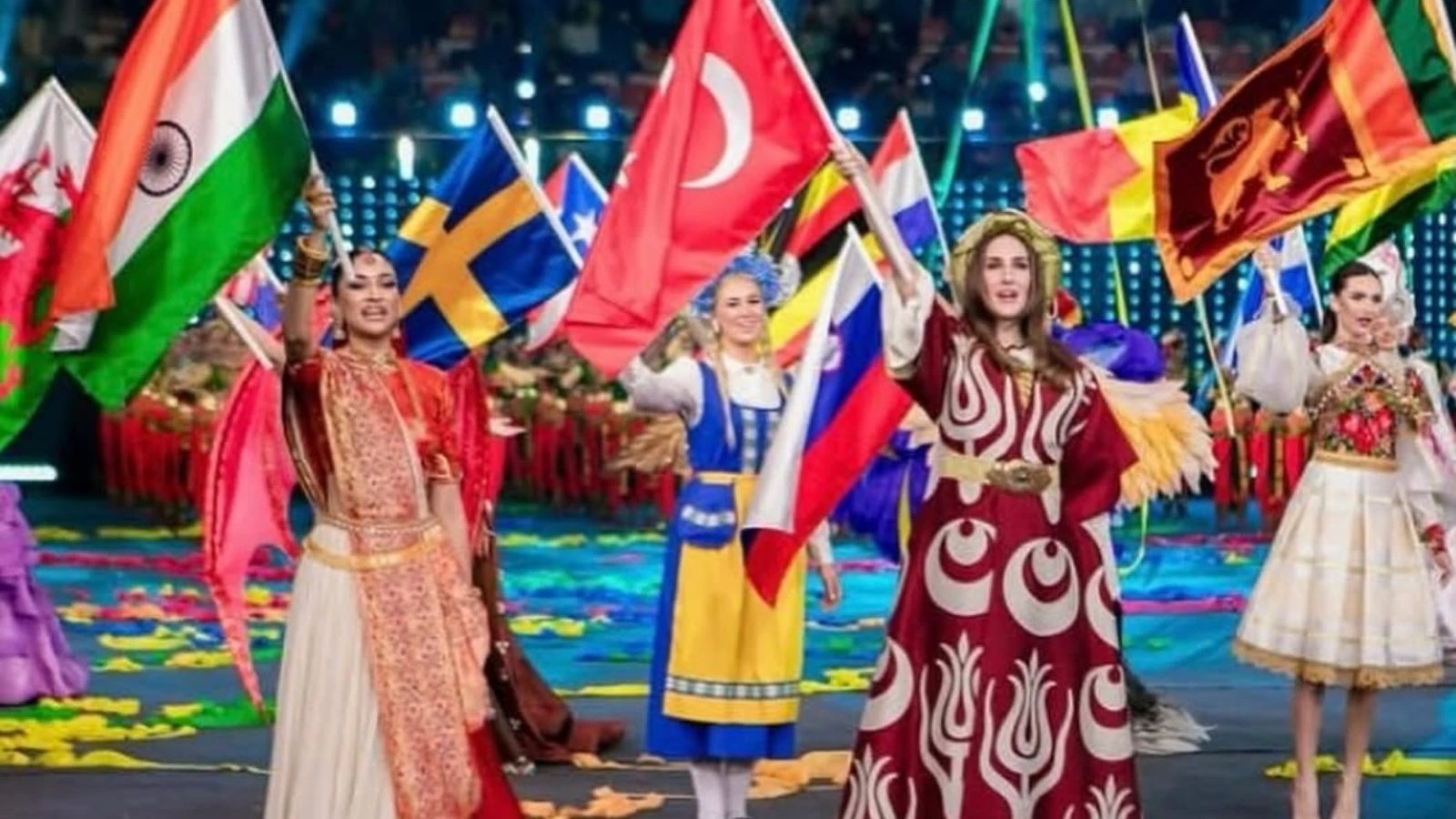 İdil Bilgen Miss World için Hindistan da