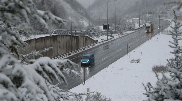 İstanbul-Ankara Otoyolu ulaşıma kapatıldı