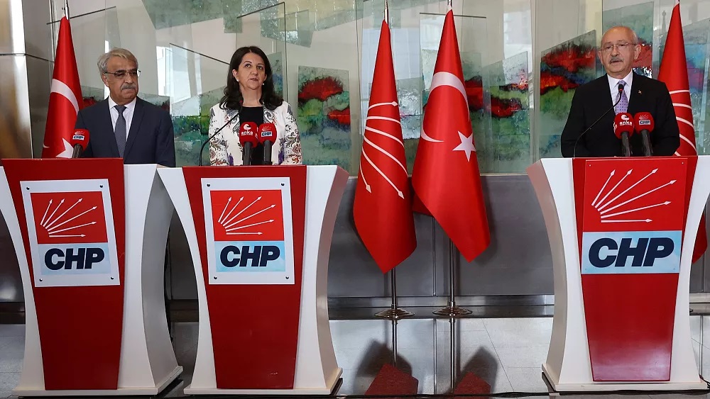 Latif Şimşek yazdı: CHP HDP ye neler vaat etti ve sopanın ucundaki havuç