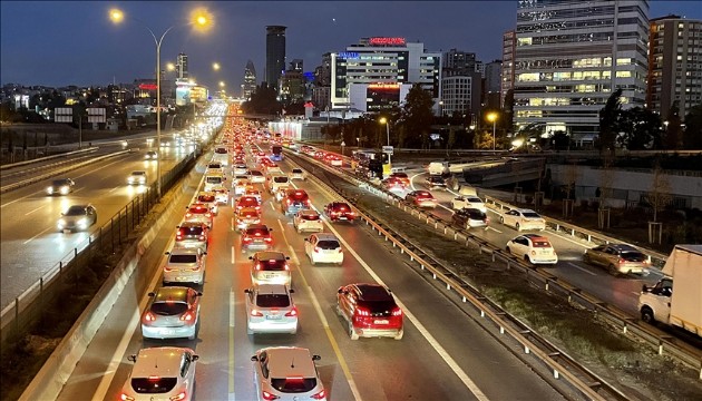 İstanbul'da trafik yoğunluğu arttı