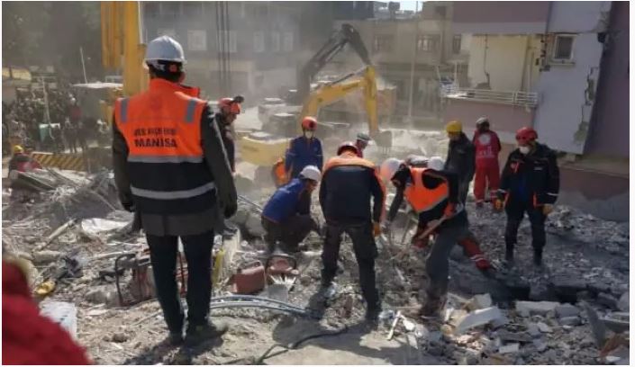5 bin kişilik ekip deprem bölgesinde