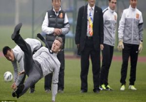 Beckham Çinlilere Madara Oldu!