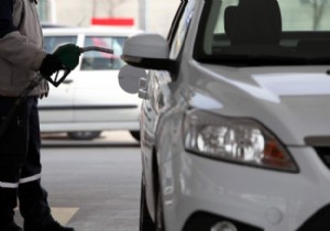 Benzine indirim geldi! İşte yeni tavan fiyatları!