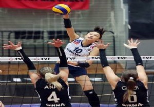 Futboldan önce voleybolda kapıştılar! İşte derbi sonucu!