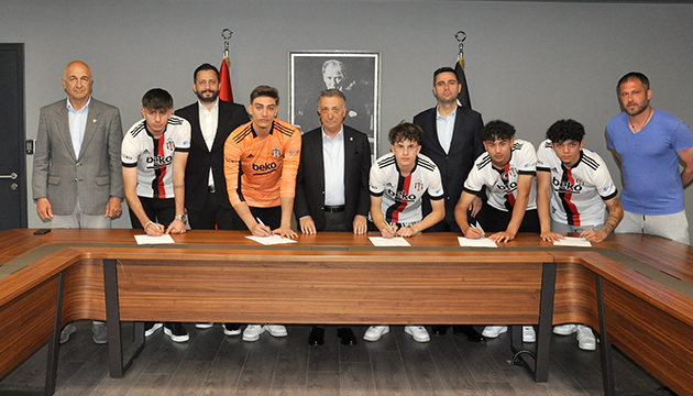 Beşiktaş 5 futbolcuyla sözleşme imzaladı!