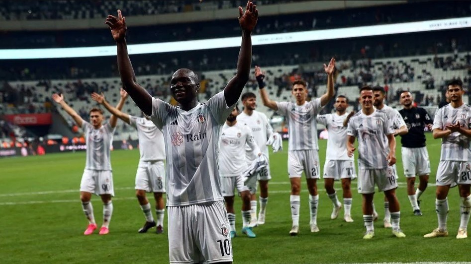 Beşiktaş ın Neftçi maçı kadrosu açıklandı! Eksikler var...