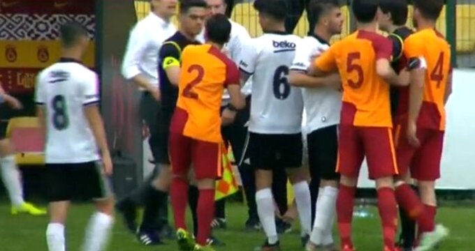 Olaylı U21 derbisi sonuçlandı