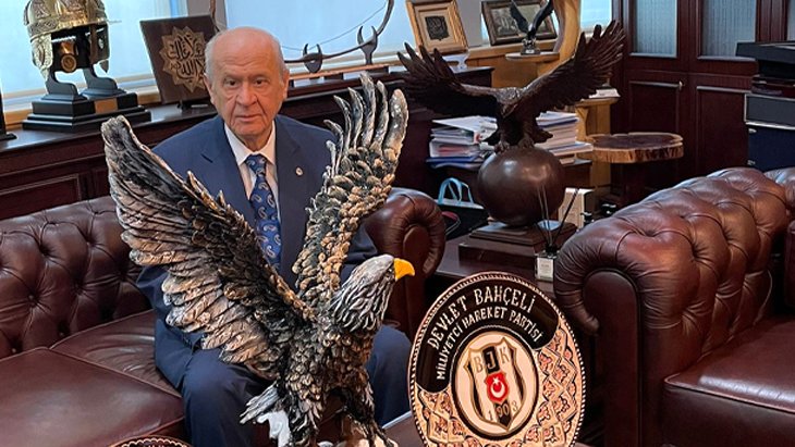 Bahçeli den biblolu kutlama