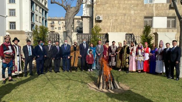 Azerbaycan da Nevruz Bayramı kutlandı