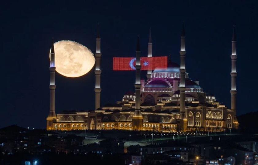 Çamlıca Camii nde görsel şölen