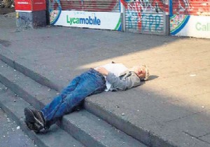Ünlü oyuncu sokağa düştü!